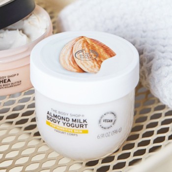 almond_milk_body_yogurt_200ml_7_inrslps145_1