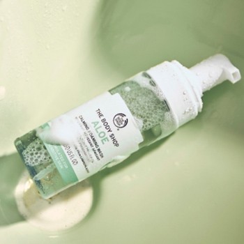 aloe_calming_foaming_wash_150ml_4_inrsdps657