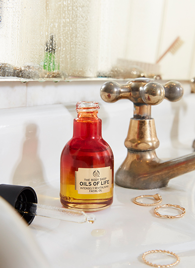 OILS-OF-LIFE-INTENSELY-REVITALISING-FACIAL-OIL-30ML